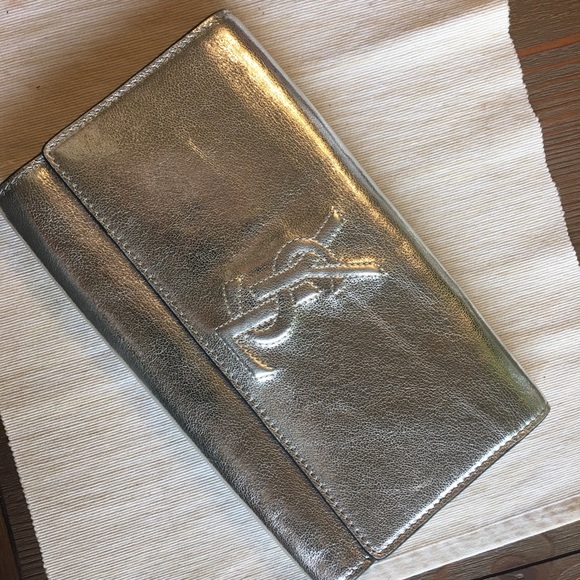 Saint Laurent Handbags - Saint Laurent Silver Clutch